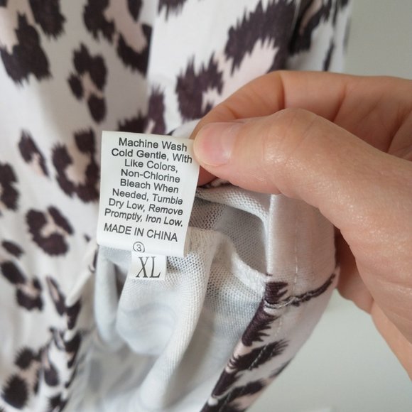 Last One Size large! Leopard Print V Neck Loungewear Shorts + Top - Picture 10 of 10